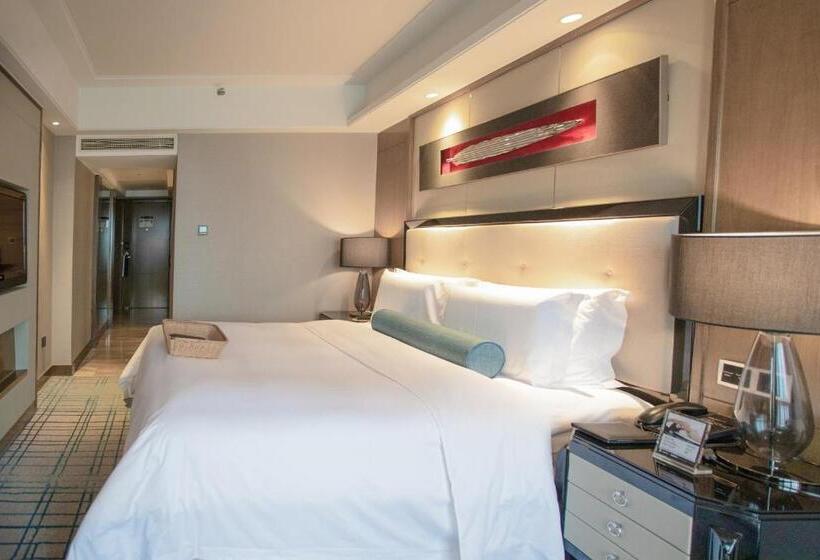 اتاق سوپریور با تخت بزرگ, Pullman Shanghai Jing An
