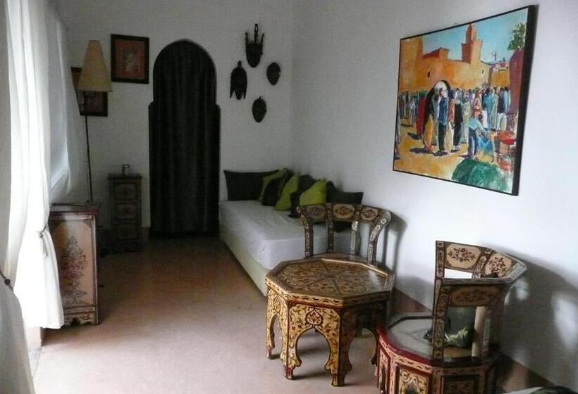 سوییت سوپریور, Dar Nabila