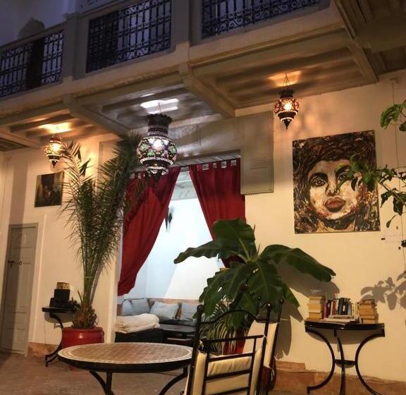 سوییت سوپریور, Dar Nabila