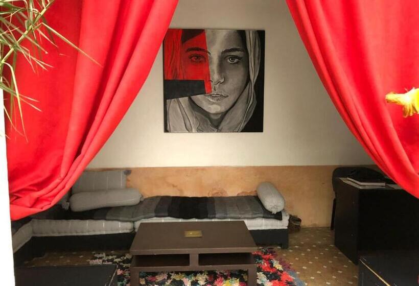 سوییت سوپریور, Dar Nabila