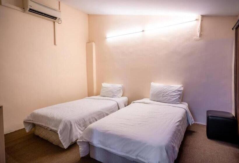 Номер Deluxe, Labis Sunrise Farm Stay