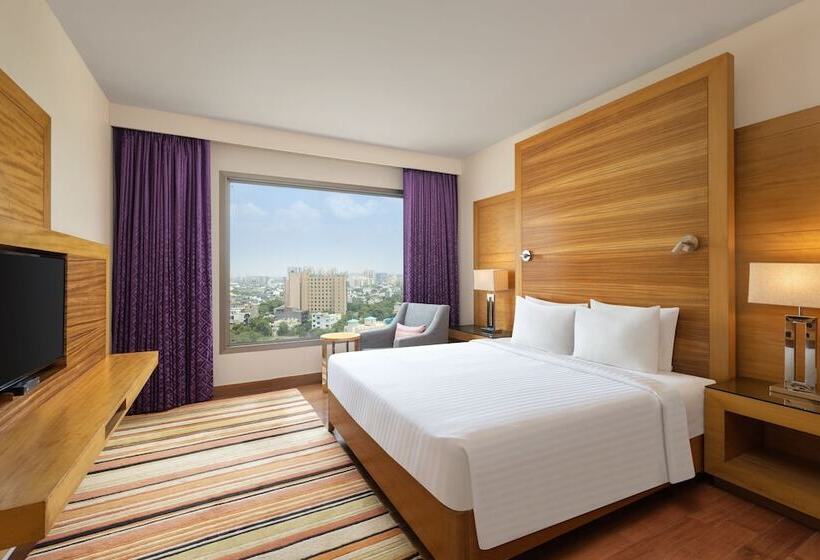 标准间带双人床, Courtyard By Marriott Gurugram Downtown