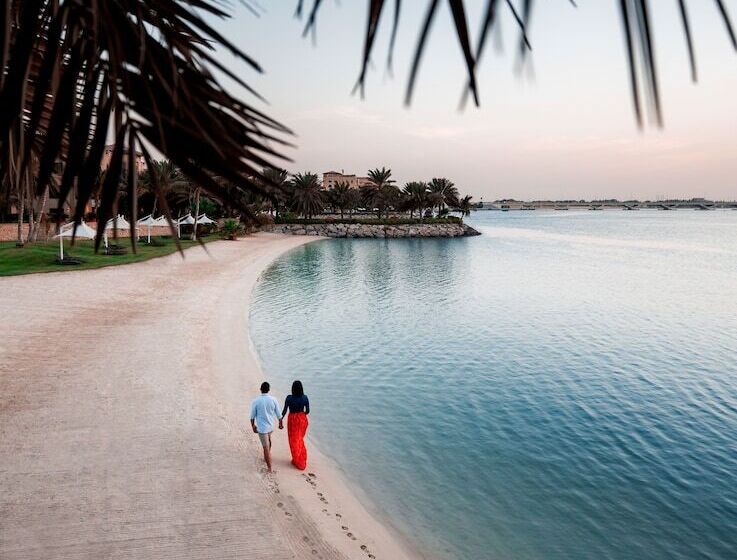 Номер Клуб, Traders Hotel, Abu Dhabi