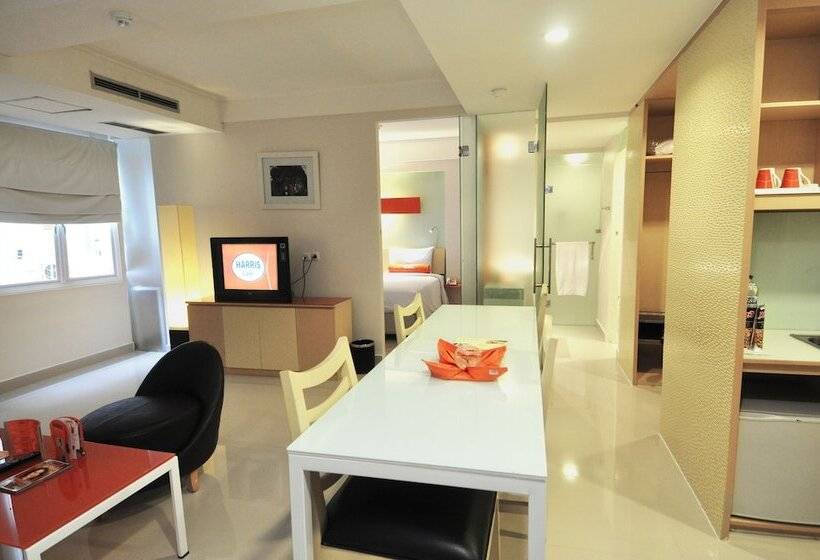 Семейные Апартаменты 3 Спальни, Harris Hotel & Residences Riverview Kuta, Bali