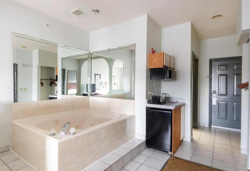 Люкс Кровать Кинг, Baymont By Wyndham Houston Brookhollow