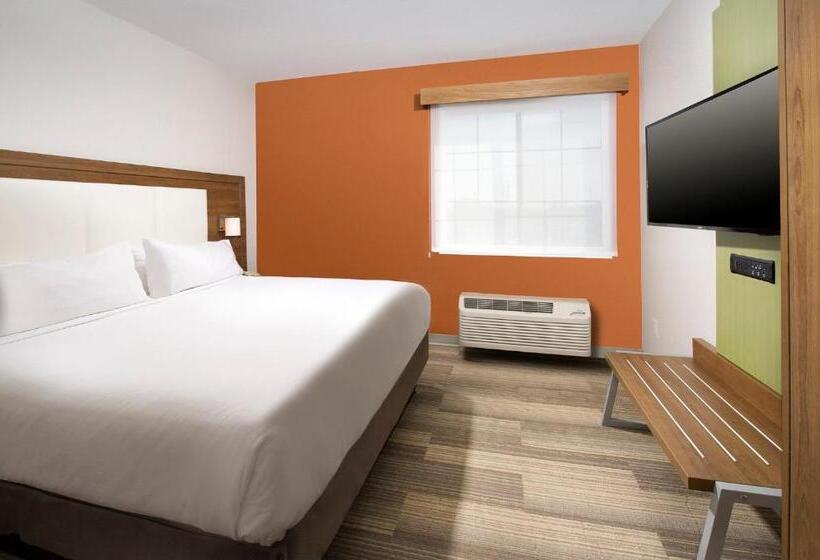 Suite King Size Bed, Holiday Inn Express & Suites San Antonio   Downtown Market Area, An Ihg