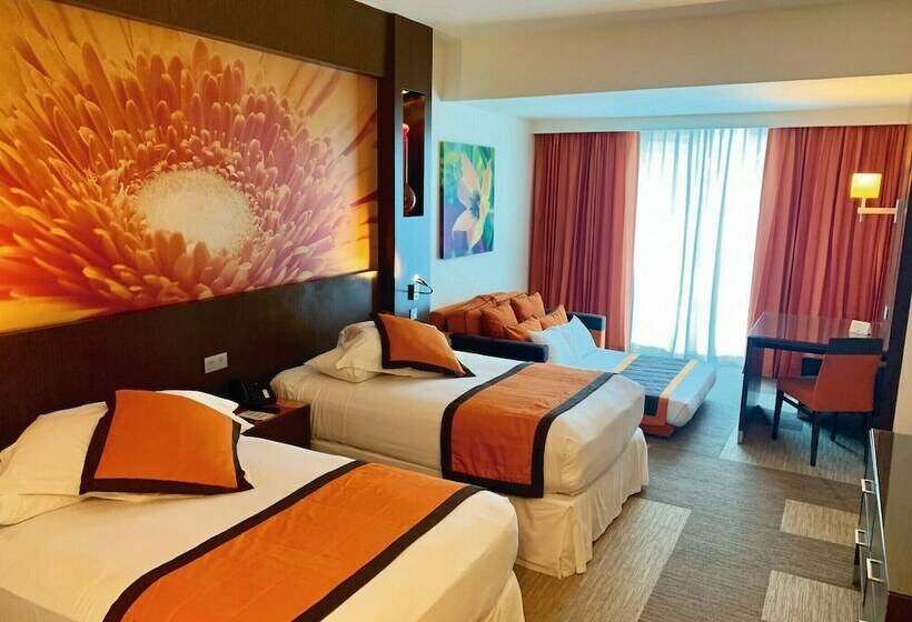 اتاق لوکس خانوادگی, Hotel Riu Plaza Panama