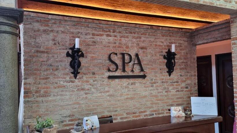 سوییت لوکس, Boutique Los Pasos & Spa