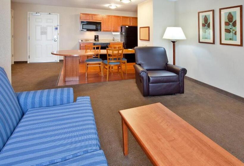 キングサイズベッドのスイートルーム, Candlewood Suites Elgin – Northwest Chicago, An Ihg