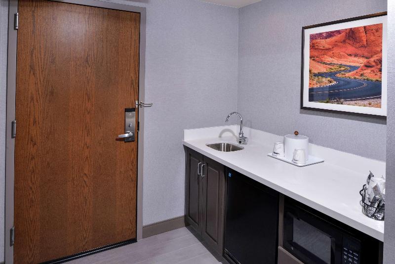 带大床的套房, Hampton Inn & Suites Carson City