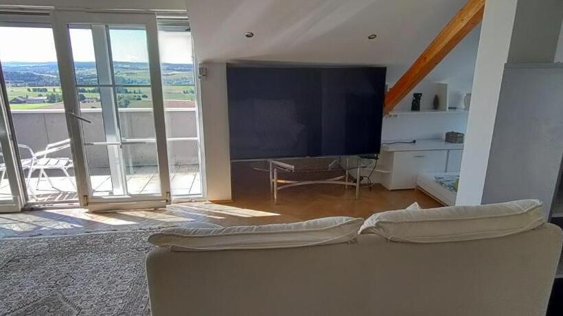 Люкс с Балконом, Geinberg Suites & Via Nova Lodges