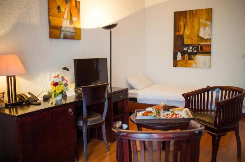 Люкс Кровать Кинг, Comfort Suites North