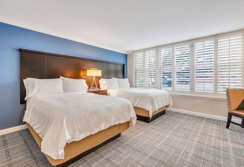 스위트 도시 전망, Staybridge Suites Savannah Historic District, An Ihg