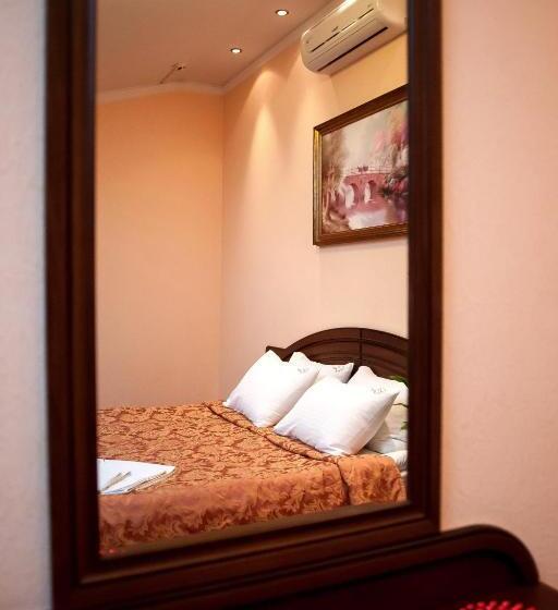 جناح جونيور, Edem Hotel Lviv