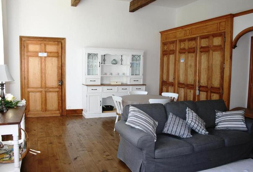 سوییت با چشم‌انداز باغ, Le Farat Bed & Breakfast