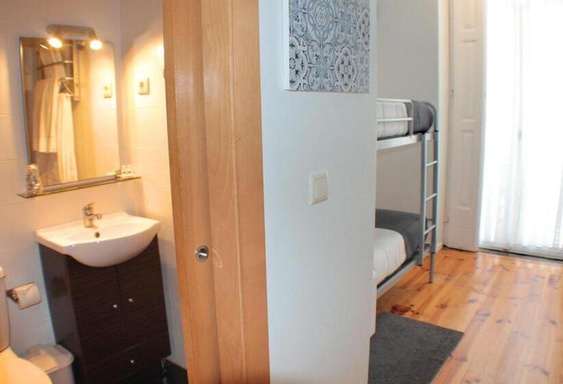 اتاق استاندارد با تخت‌های تاشو, Dear Porto Guest House