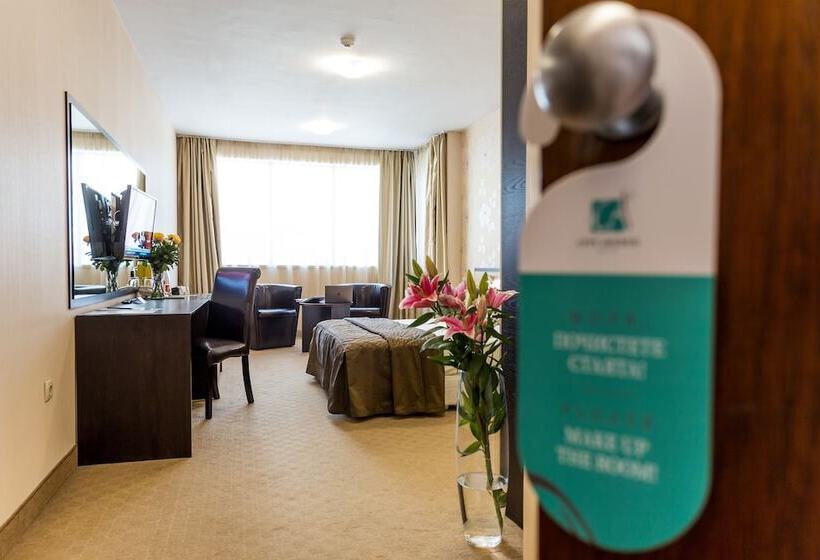 Quarto Superior, City Avenue Hotel By Hmg Free Parking Free Wi Fi