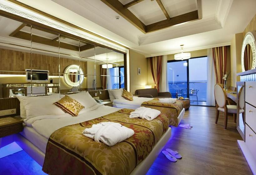 اتاق استاندارد با چشم‌انداز دریا, Granada Luxury Okurcalar