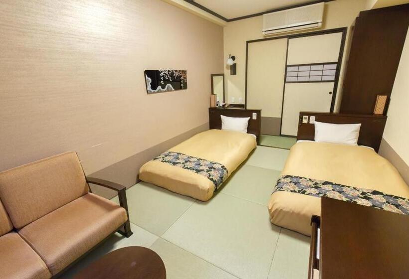 标准间, Takayama Ouan