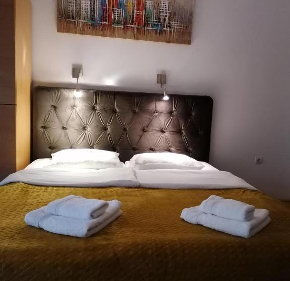 اتاق لوکس خانوادگی, Mon Accommodation Free Parking