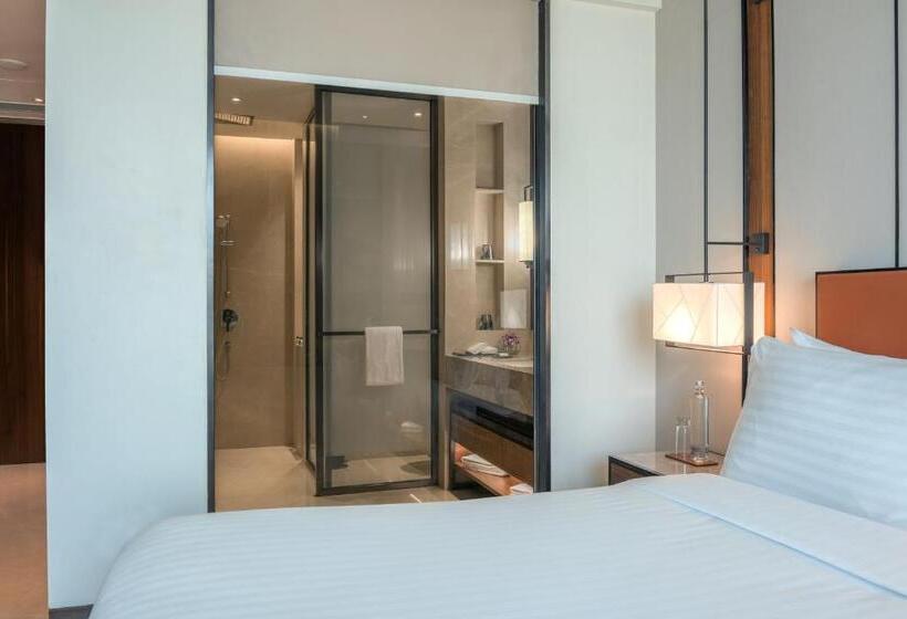 Номер Superior Вид на Бассейн, Radisson Blu Hotel & Spa, Nashik