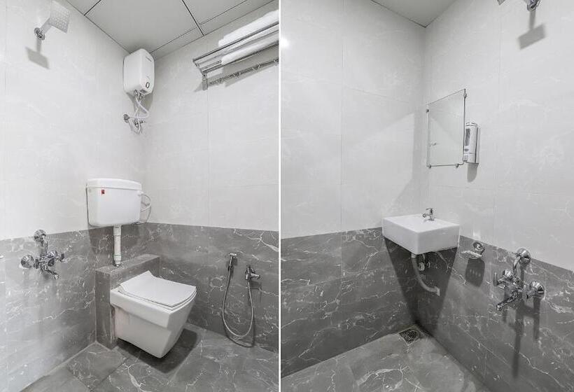 اتاق کلاسیک سه تخته, Collection O Hotel La Veera