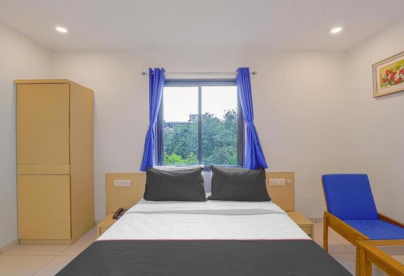 اتاق کلاسیک سه تخته, Collection O Hotel La Veera