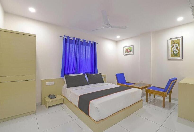 اتاق کلاسیک سه تخته, Collection O Hotel La Veera