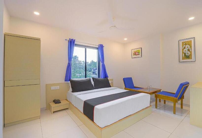اتاق کلاسیک سه تخته, Collection O Hotel La Veera
