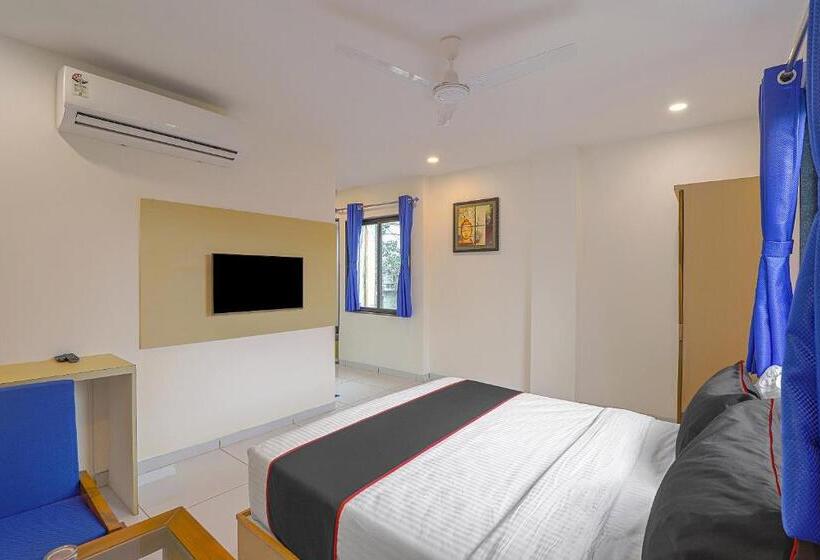 اتاق کلاسیک سه تخته, Collection O Hotel La Veera
