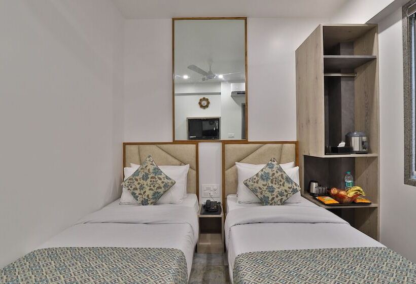 اتاق سوپریور, 7 Orbit Hotel, Surat