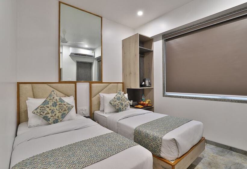 اتاق سوپریور, 7 Orbit Hotel, Surat