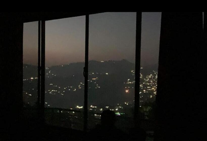 اتاق استاندارد سه تخته با چشم‌انداز, 7k Heights