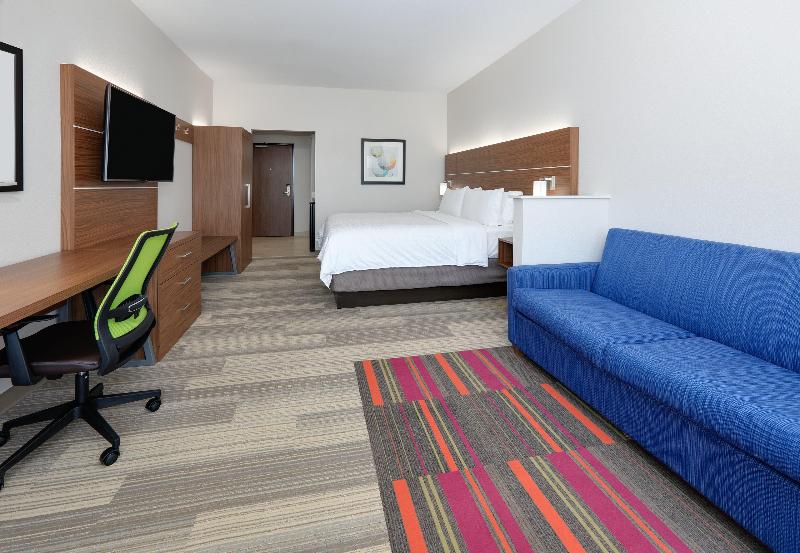 Номер Стандарт Кровать Кинг Адаптированный для Инвалидов, Holiday Inn Express Hotel & Suites Cheyenne, An Ihg