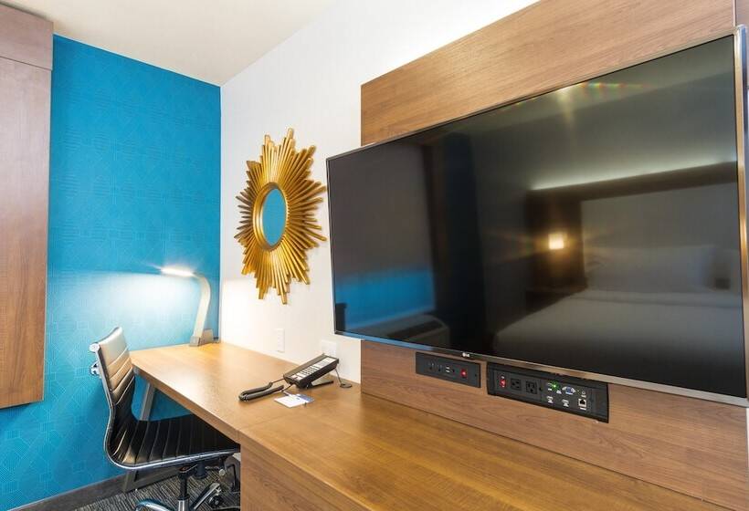스탠다드 룸, Holiday Inn Express Hollywood Walk Of Fame, An Ihg