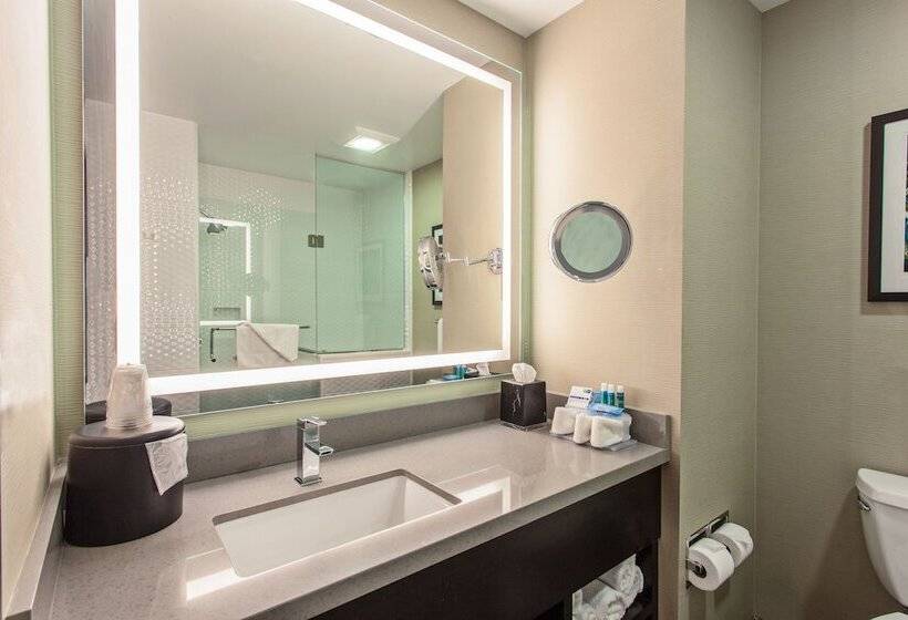 스탠다드 룸 더블 침대 2개, Holiday Inn Express Hollywood Walk Of Fame, An Ihg
