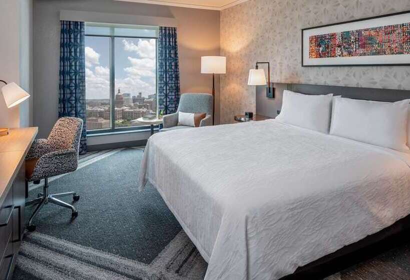 استودیو استاندارد با تخت کینگ, Indigo Guadalajara Expo, An Ihg