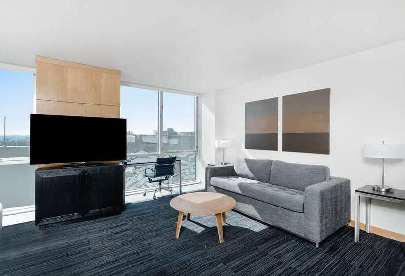 استودیو استاندارد با تخت کینگ, Indigo Guadalajara Expo, An Ihg