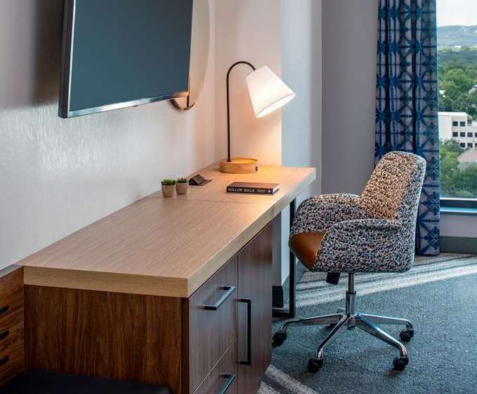 استودیو استاندارد با تخت کینگ, Indigo Guadalajara Expo, An Ihg