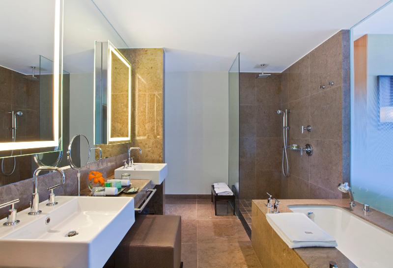 اتاق لوکس با تخت بزرگ, The Westin Lima Hotel & Convention Center