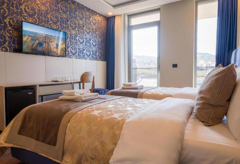 标准间, Royal East Resort