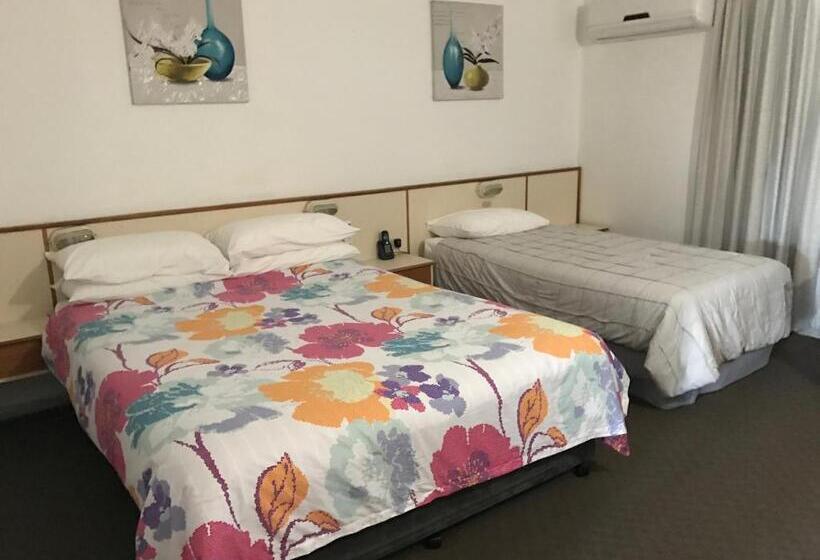 스탠다드 룸, Country Comfort Gin Gin Wild Scotsman Motor Inn Qld