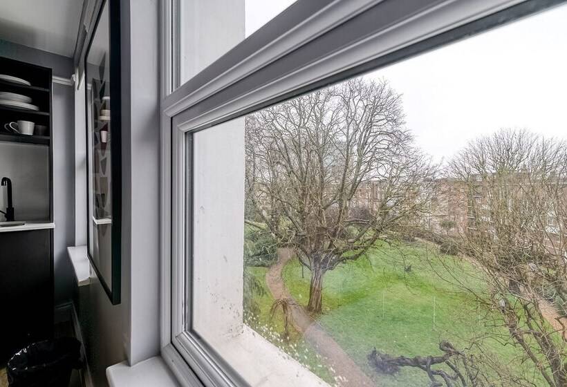 Семейный Номер, Kensington Rooms   Warwick Road