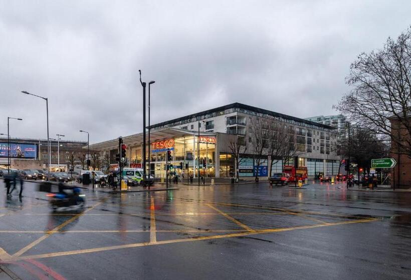 Семейный Номер, Kensington Rooms   Warwick Road