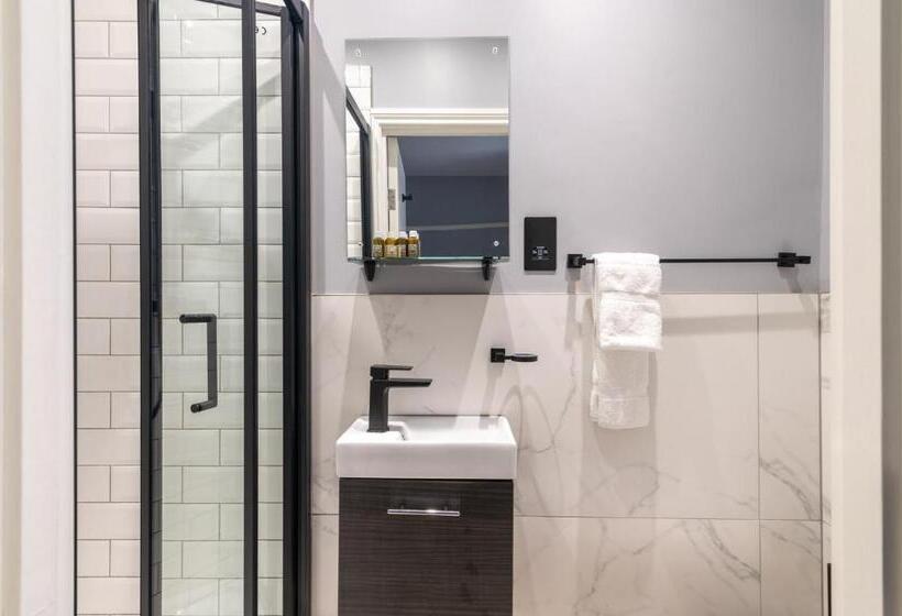 Номер Basic, Kensington Rooms   Warwick Road