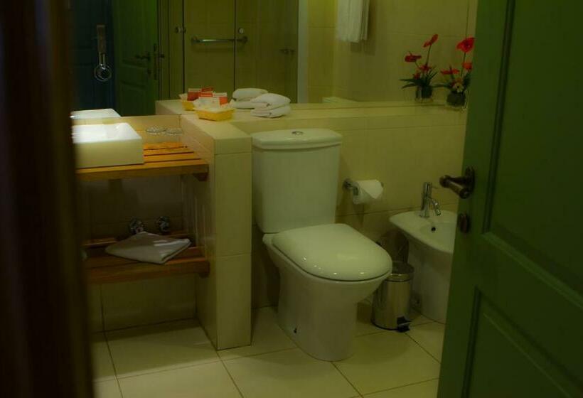 Quarto Estandar, Almasur Punta Arenas