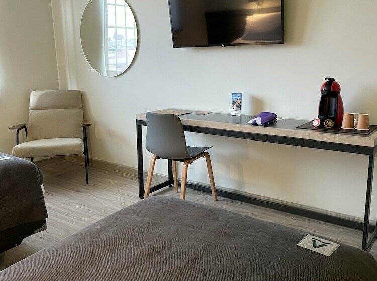 Quarto Estandar, Almasur Punta Arenas