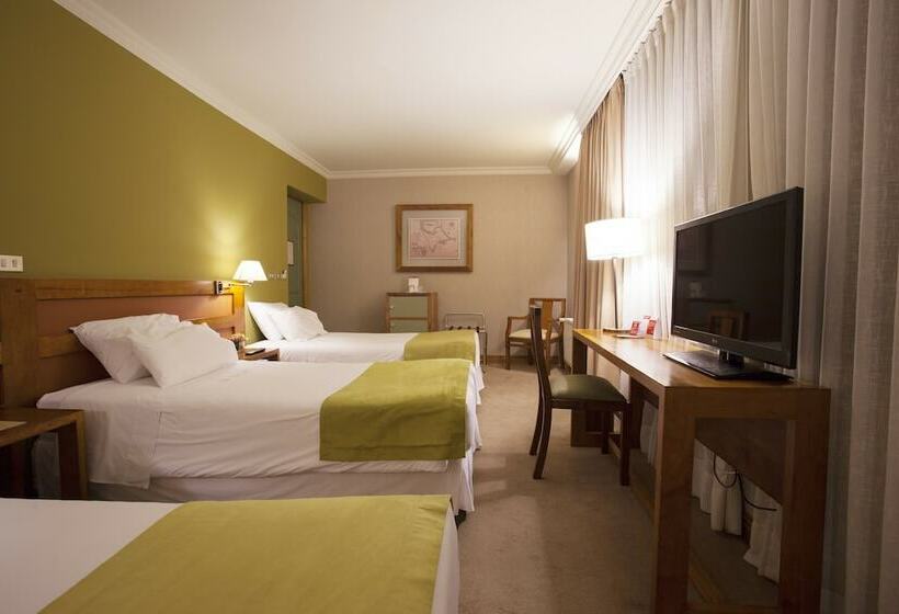 اتاق استاندارد سه نفره, Almasur Punta Arenas