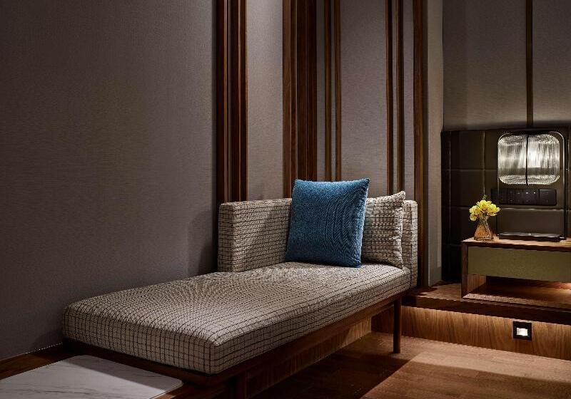 Номер Executive, Hilton Shanghai Hongqiao