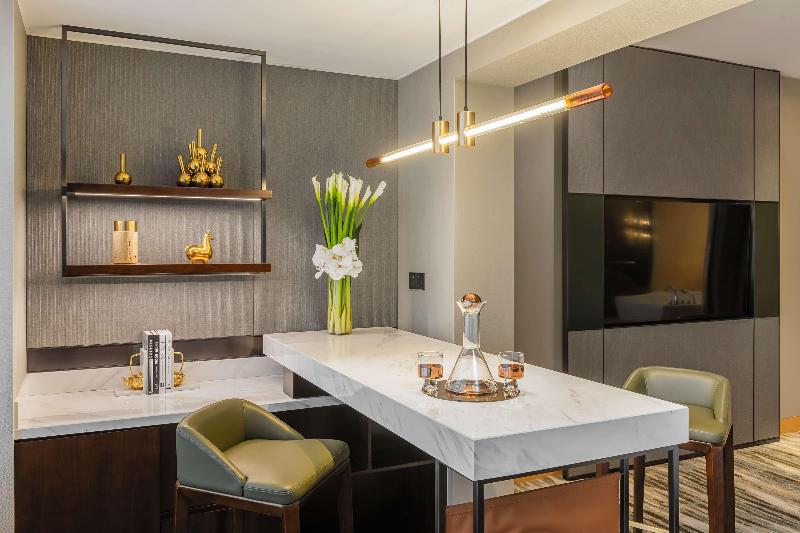 Номер Deluxe, Hilton Shanghai Hongqiao